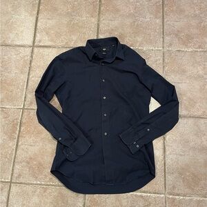Uniqlo Dark Blue Casual Button Down Shirt